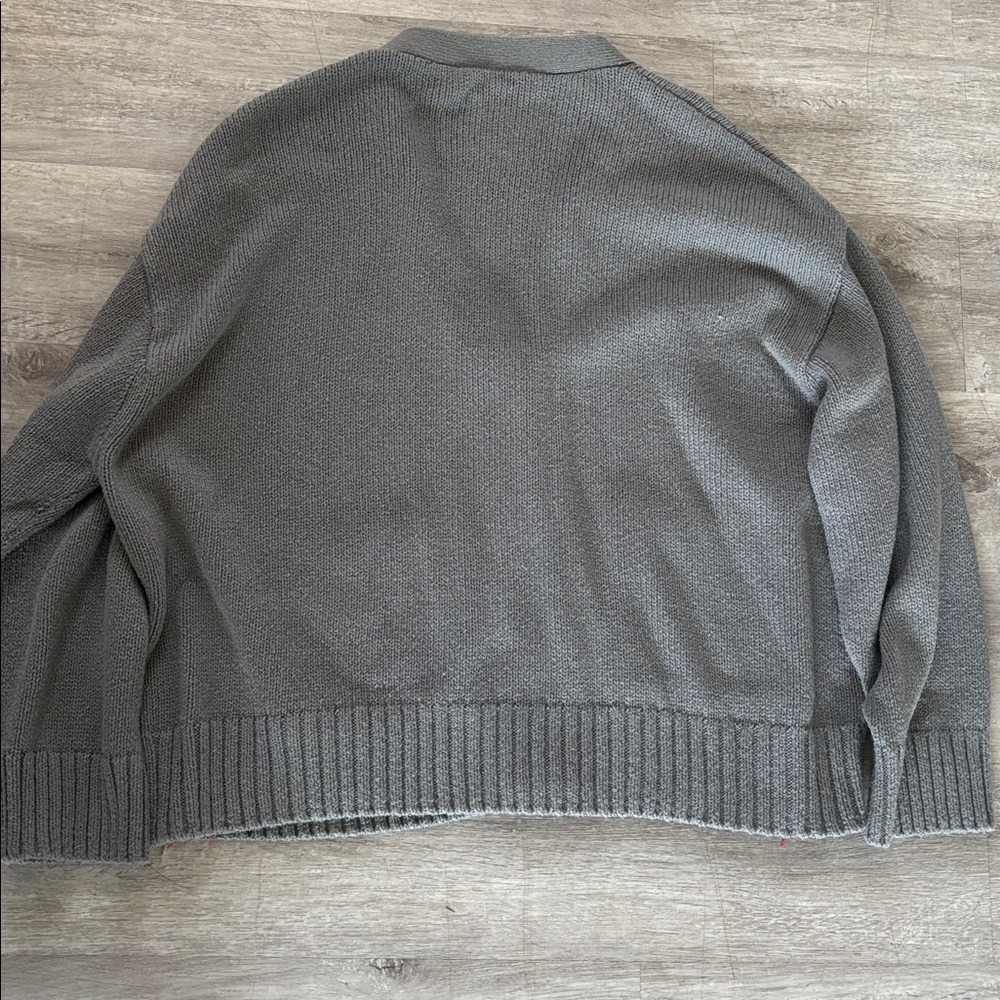 Jenni Kayne Gray V-Neck Button Front Cropped Cardigan - Picture 7 of 7